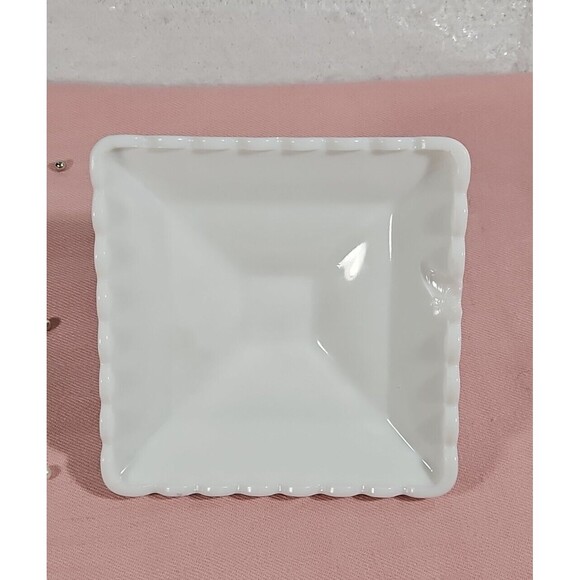 Westmoreland Milk Glass Footed Pedestal Wedding Box Candy Dish Hand Painted 10” - Picture 9 of 16